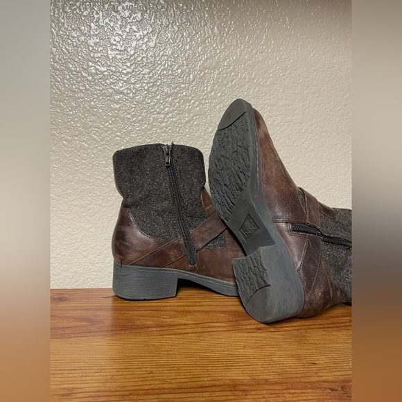 B.O.C. Born Boots size 8M  7” Tall Heel 2” - Picture 8 of 11